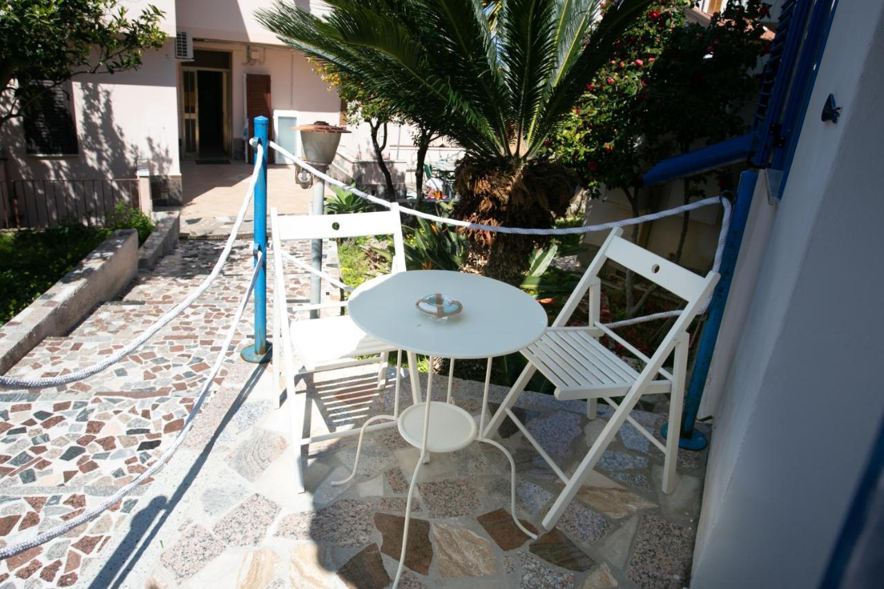 Dilettaanna Luxury Apartment Lipari โตรเปอา ภายนอก รูปภาพ
